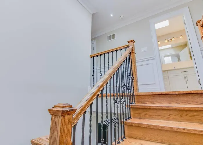 Luxury House, 25 Minutes To Toronto Downtown