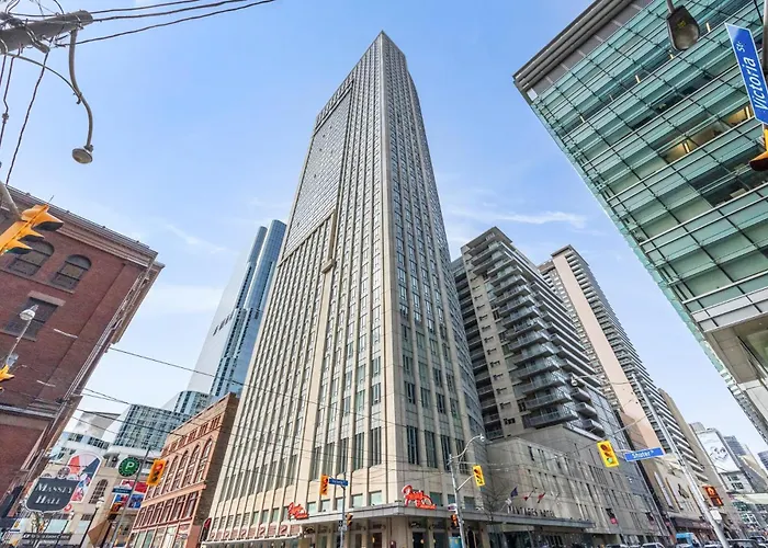 Modern 2-Bedroom Condo W Floor To Ceiling Windows