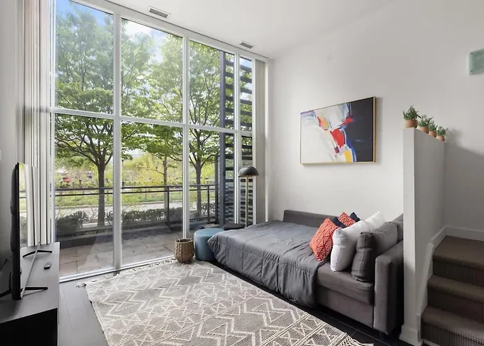 Modern 4Br Home Sleeps 12 Steps To Cn Tower