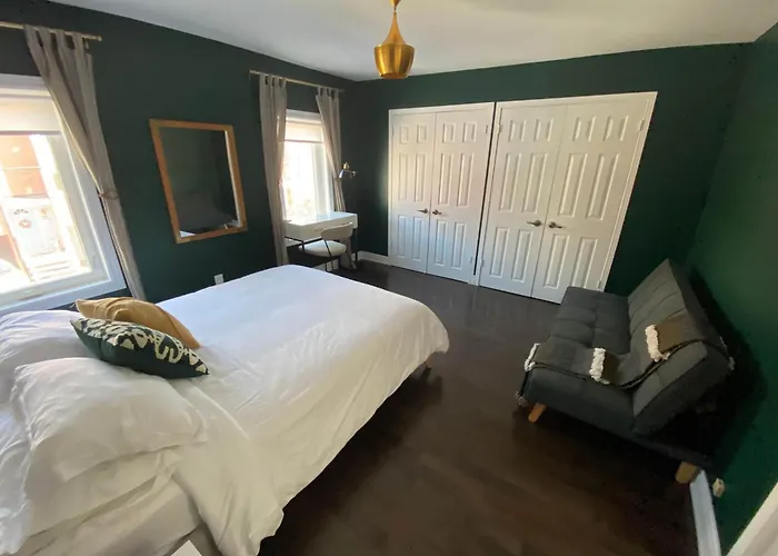 Inviting 2Br Townhouse With 2 Wfh Setups And Wifi